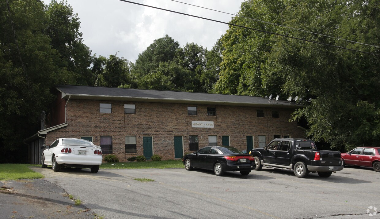 Midway Apts. Apartments in Colonial Heights, TN