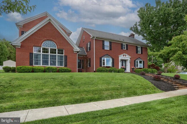 Building Photo - 227 Homestead Rd