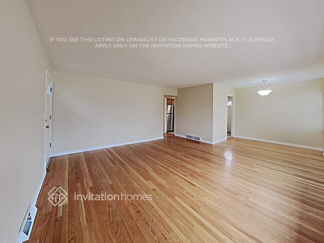 Foto del edificio - 557 Sumac Rd