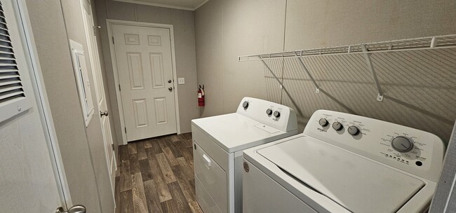 Building Photo - 321 Mulberry