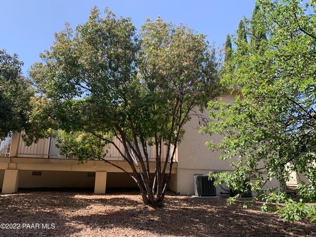 Building Photo - 8369 E Leigh Dr