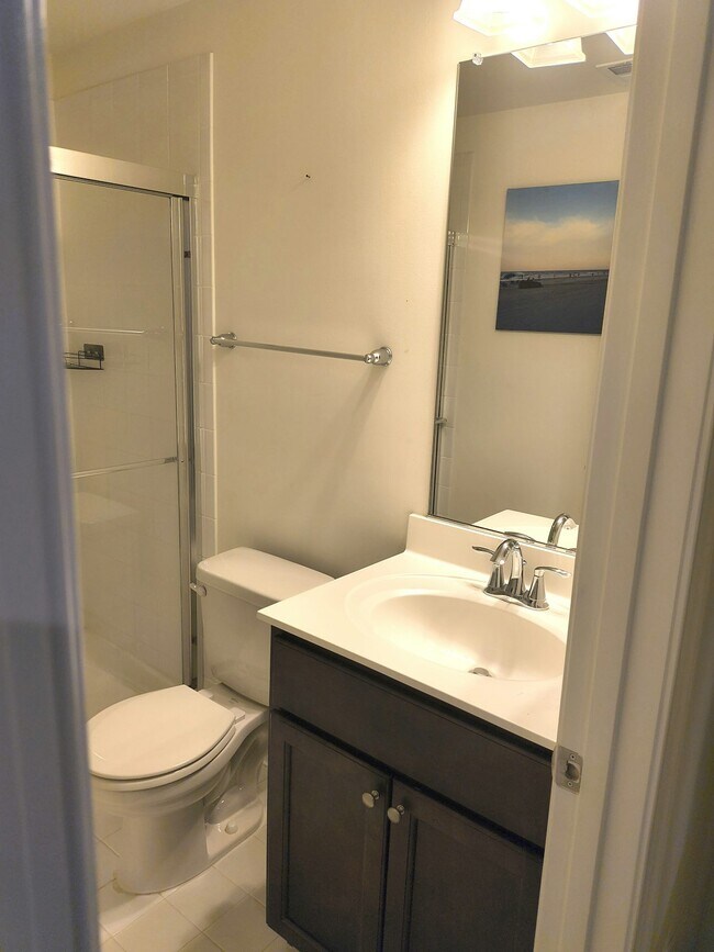 Foto del edificio - 235 Jenkins Way