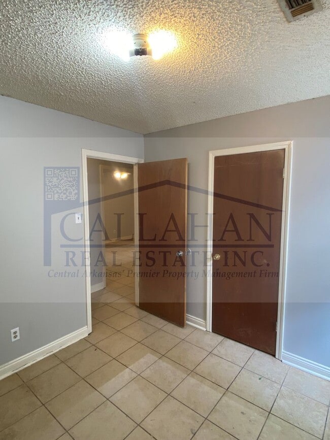 Building Photo - 5 Sweet Rose Ln