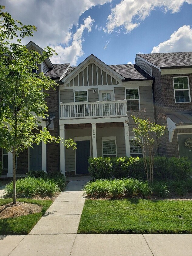 Primary Photo - 340B Lakeside Park Dr