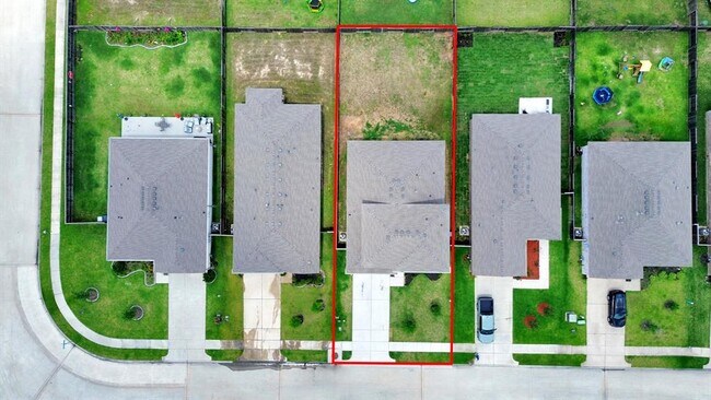 Building Photo - 20715 Southern Wds Blvd