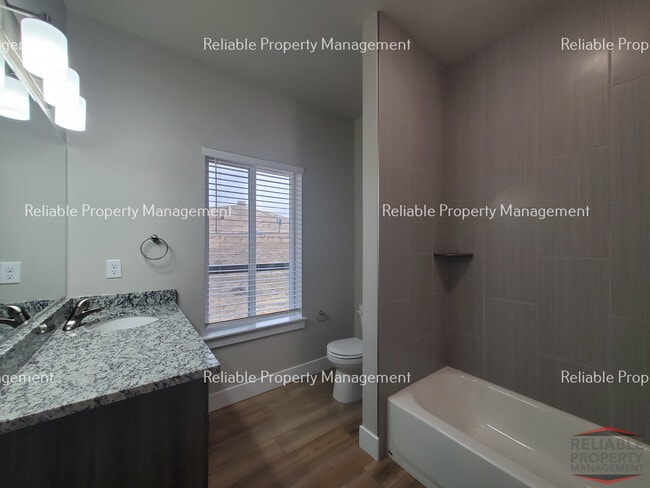 Building Photo - 1654 Ammon St