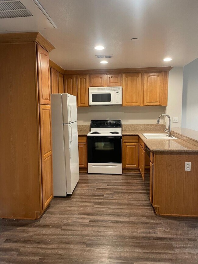 Foto del edificio - Towne Crest Apartments
