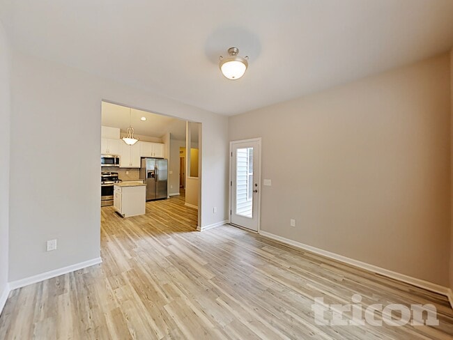 Foto del edificio - 156 Lakemont Dr