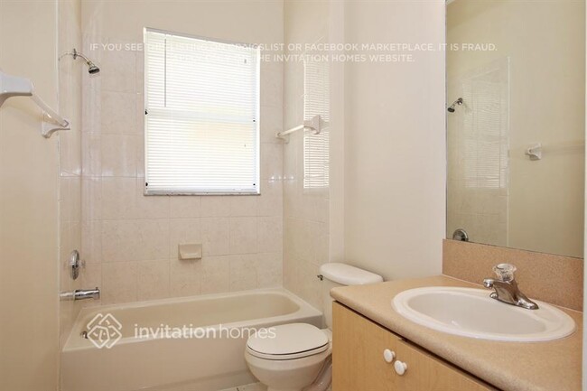 Building Photo - 2150 NE 37th Rd