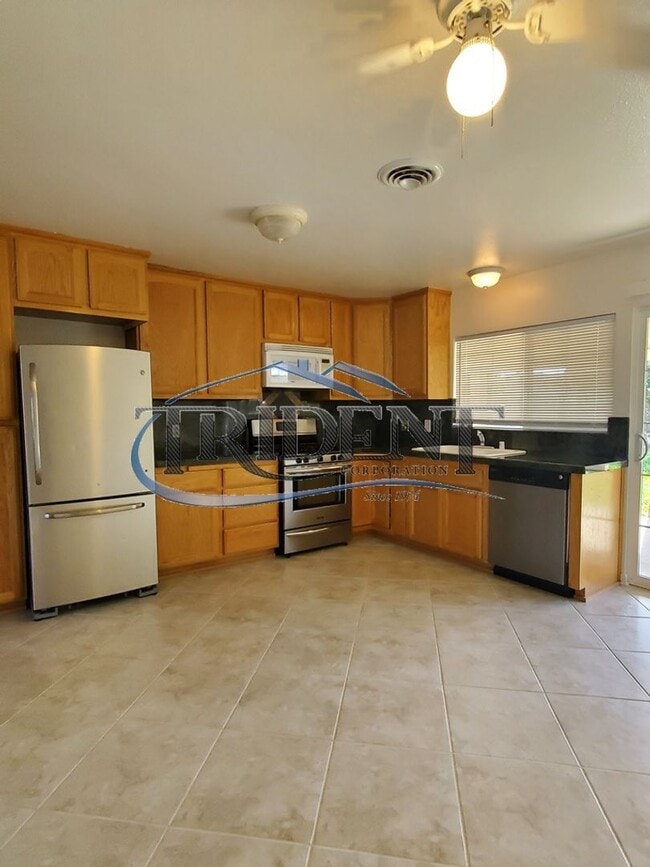 Building Photo - Cute 3 bedroom, 2 bath house