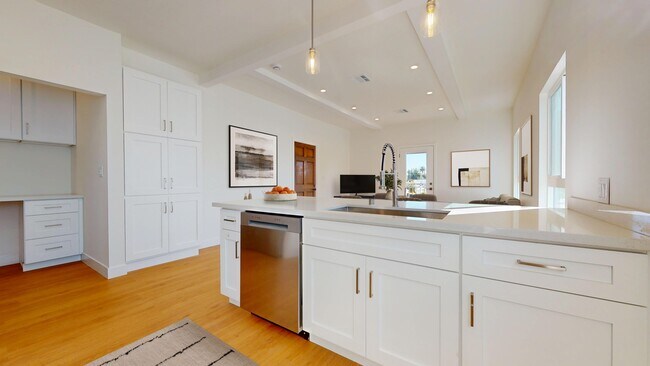 Foto del edificio - 5133 1/2 W 21st St