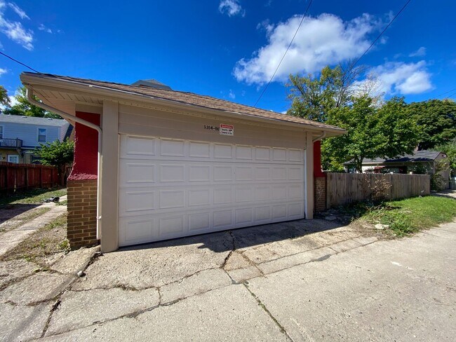 Foto del edificio - 5364-5366 N 38th Street - Duplex