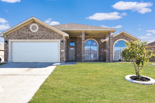 Building Photo - 212 Belo Dr