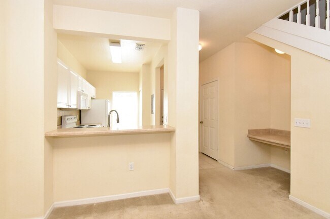 Foto del edificio - 4814 NW 44th Ave. #107 (Magnolia Place)