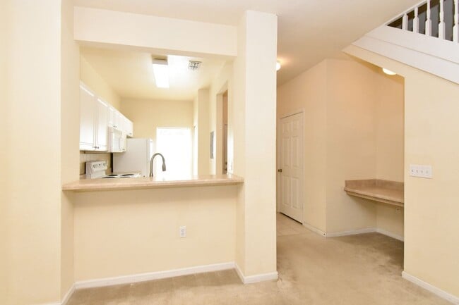 Building Photo - 4814 NW 44th Ave