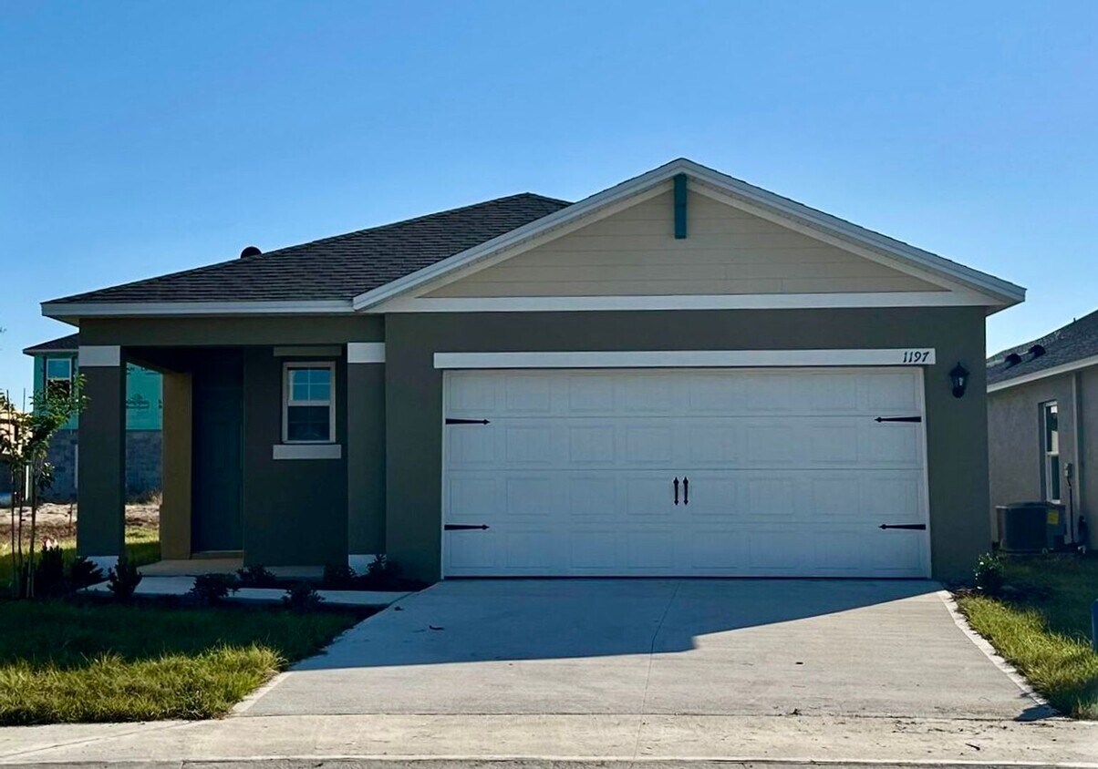 Foto principal - BRAND NEW!! 3 Bedroom 2 Bathroom House