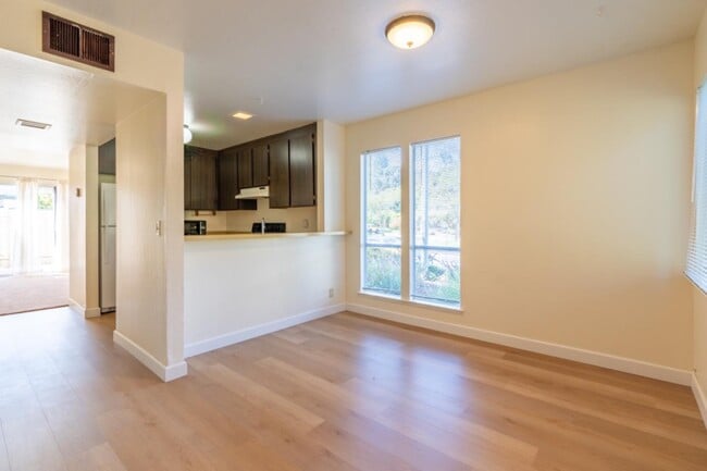 Building Photo - 1130 Terra Nova Blvd