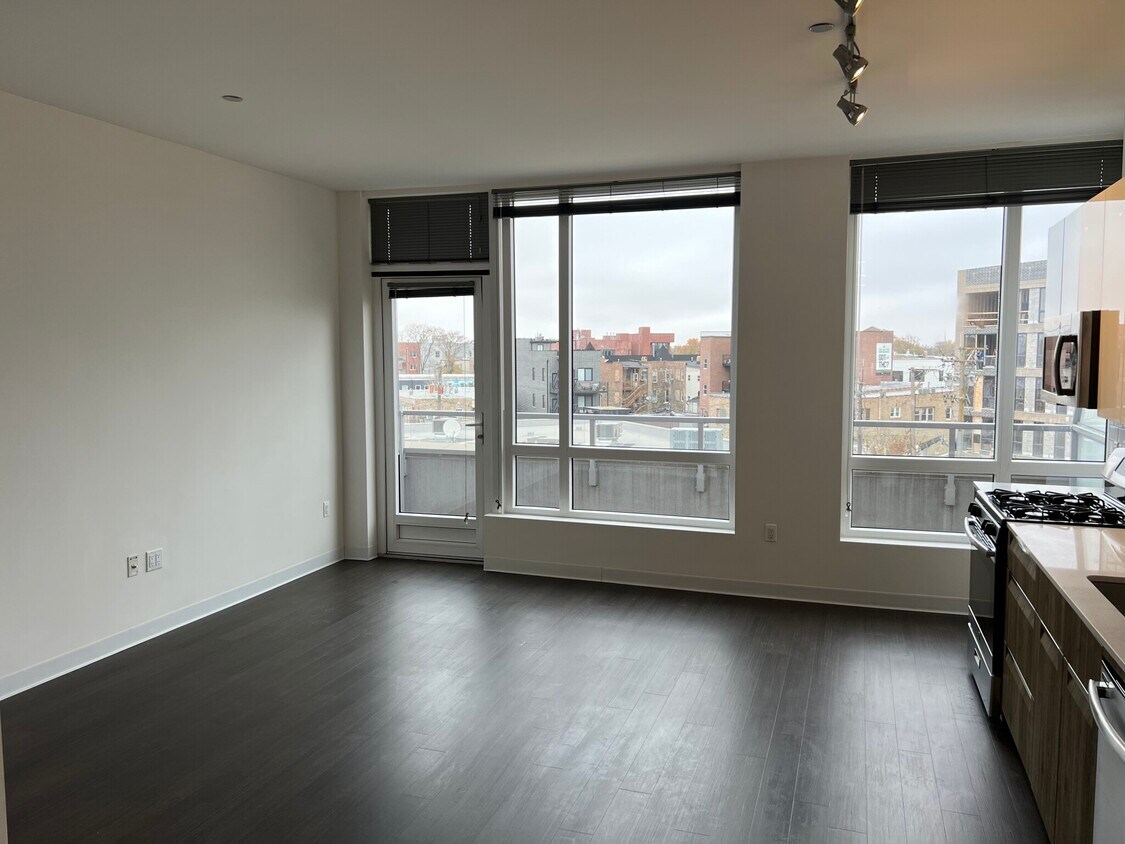 Primary Photo - A.M. 1980 BOUTIQUE APARTMENTS