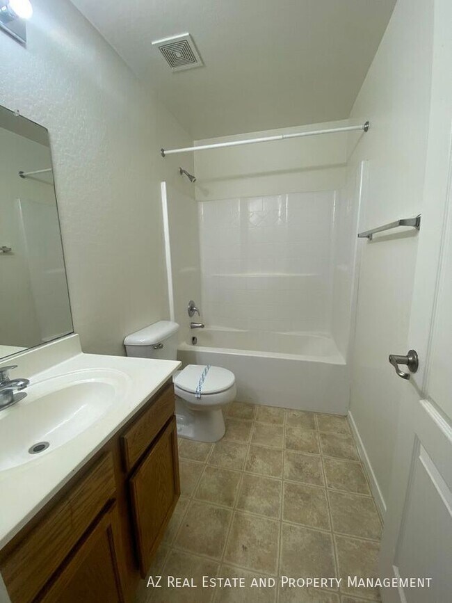 Building Photo - 4850 N 113th Dr