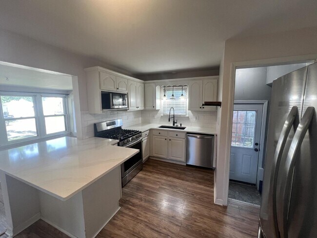 Foto del edificio - Wyoming 3 Bedroom with Fenced in Yard