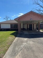 Building Photo - 7310 Yoe St
