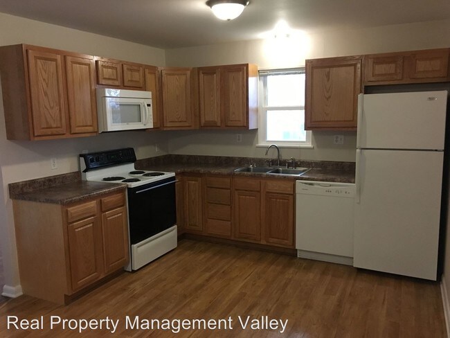 Building Photo - 6293 East Dr