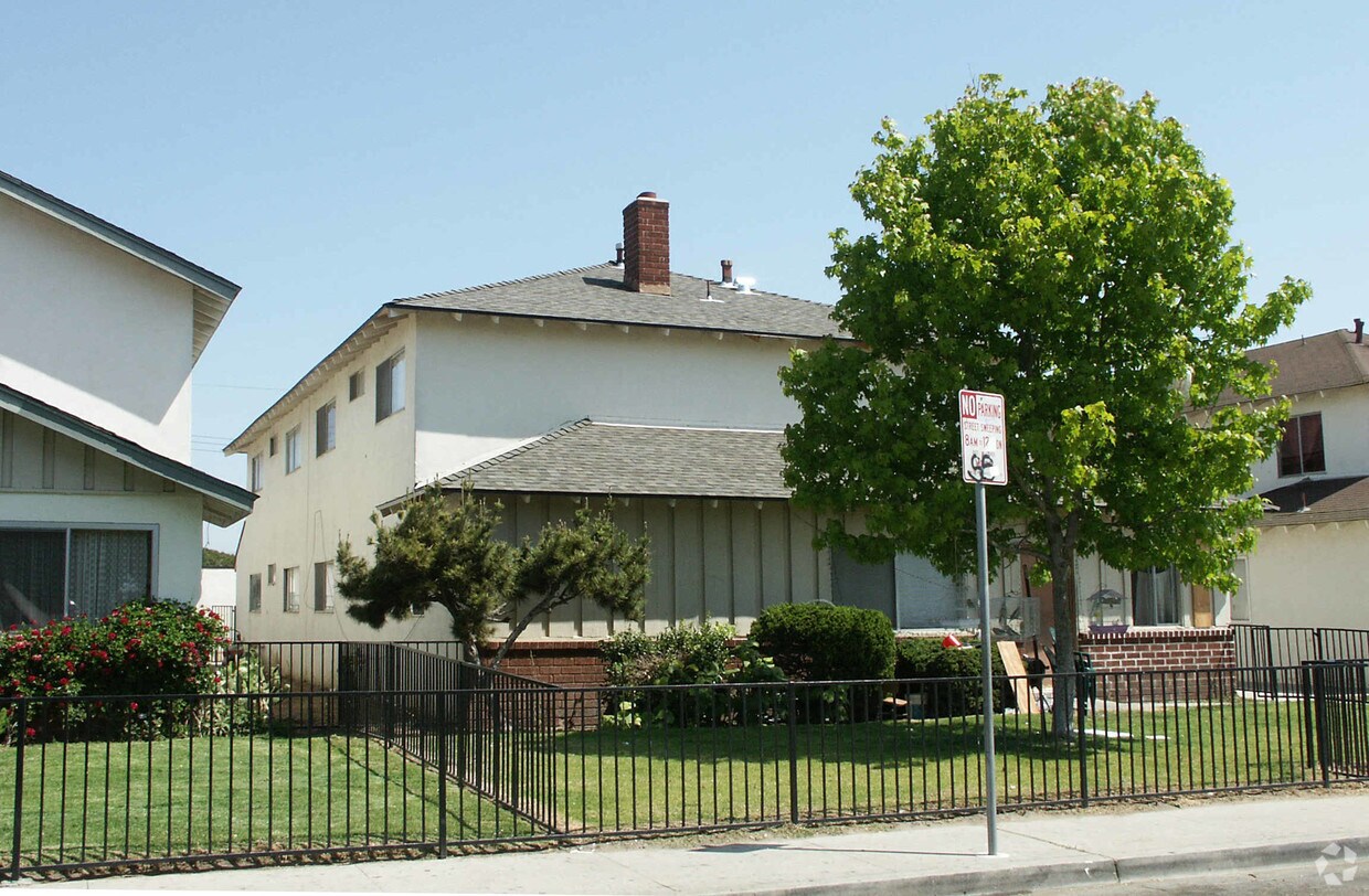 Building Photo - 401 Cuesta Del Mar Dr
