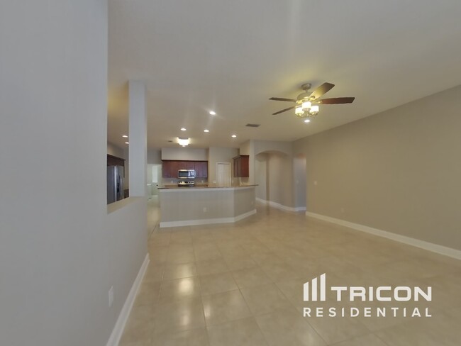 Foto del edificio - 4859 Orange Grove Way