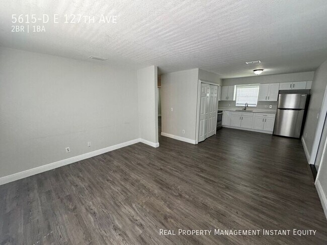 Foto del edificio - 5615-D E 127th Ave