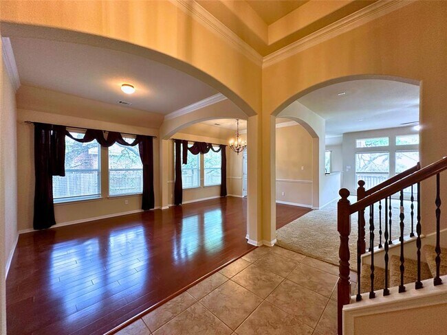 Building Photo - 9117 Laguna Woods Dr