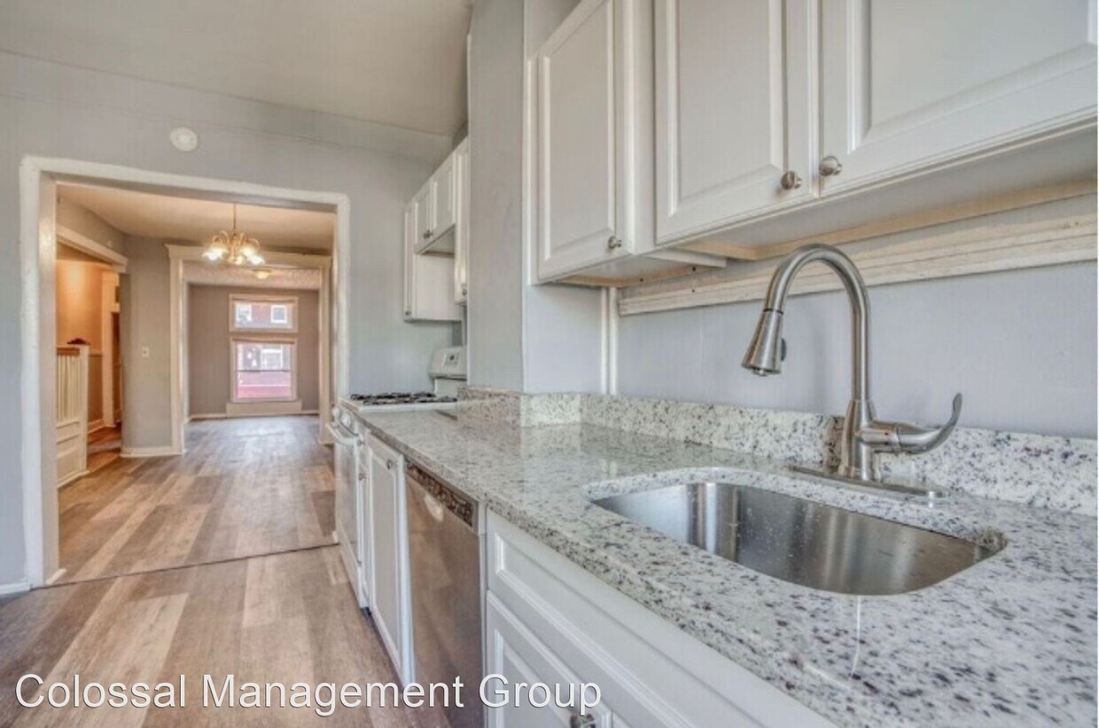 Primary Photo - 5 br, 2 bath House - 526 N POTOMAC ST