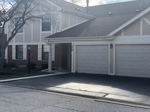 Building Photo - 576 Greystone Ln
