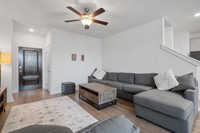 Building Photo - 2500 Forest Creek Dr