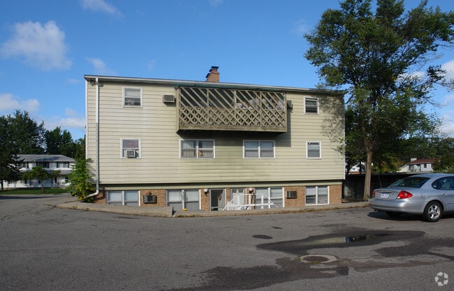 Building Photo - 5717 Orchard Ct