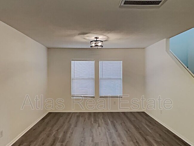 Building Photo - 5009 Whistling Acres Ave