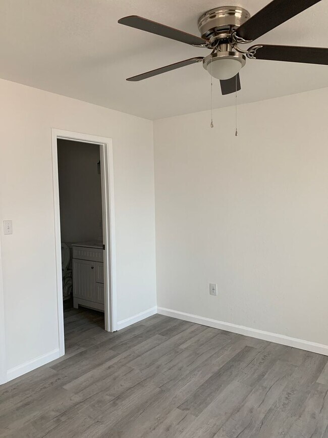 Building Photo - 104 Torreon Clovis, NM 88101