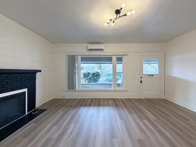 Foto del edificio - 577 Madison St