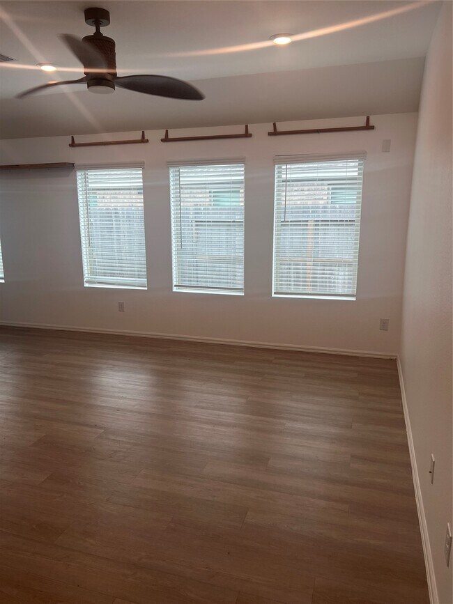 Building Photo - 18984 Caney Frst Dr