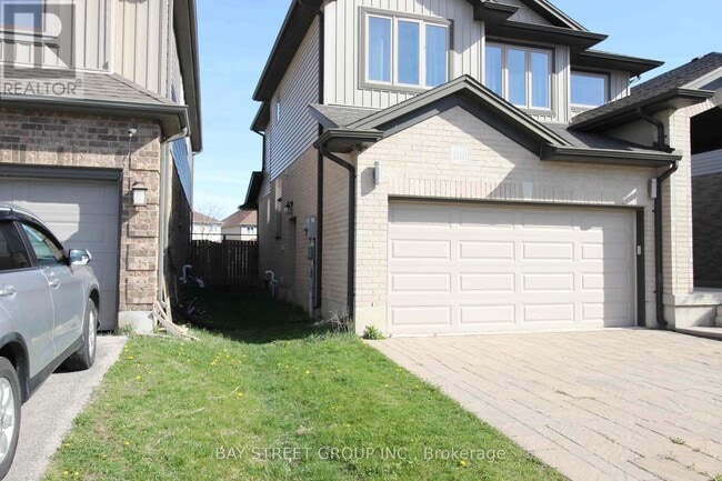 Building Photo - 1111 Medway Park Dr