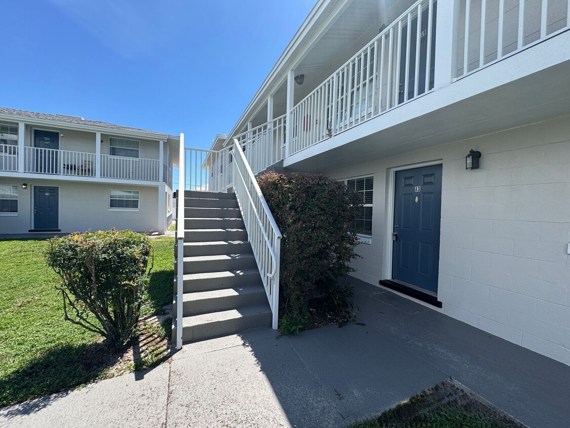 Primary Photo - 1 Bed/1 Bath Ground Floor Condo in recentl...