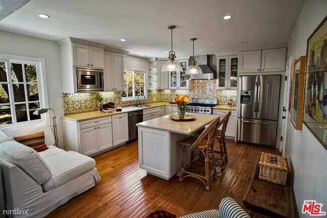 Foto del edificio - 3 br, 3 bath House - 2224 Linda Flora Dr