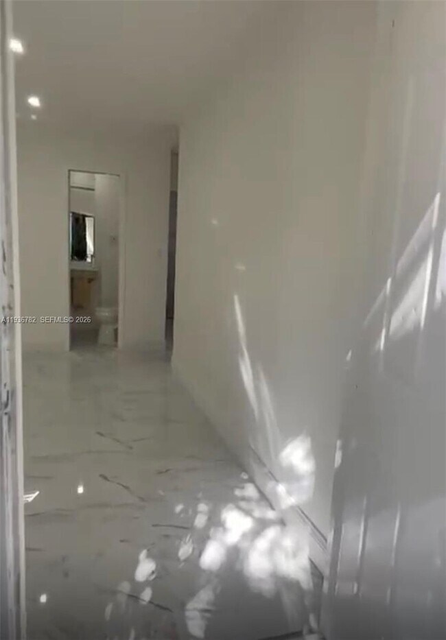 Foto del edificio - 505 N 24th Ave