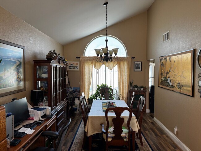 Foto del edificio - Desert Shores Living. Cul-De-Sac. Downstairs Bed