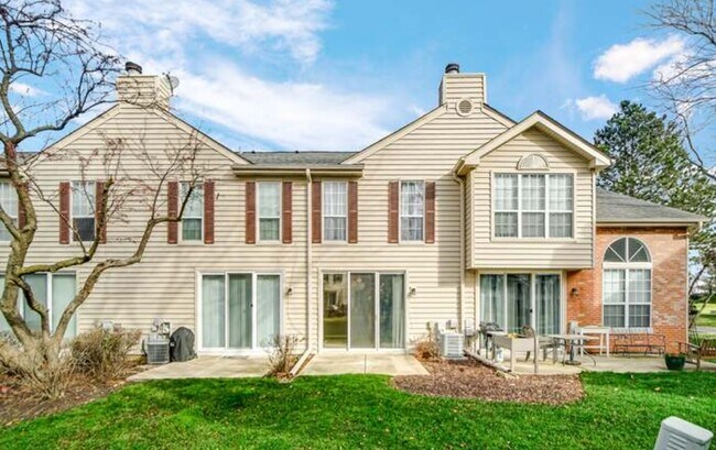 Building Photo - 1436 Fairway Dr