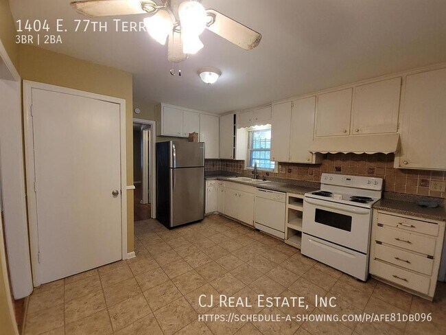 Building Photo - 1404 E 77th Terrace