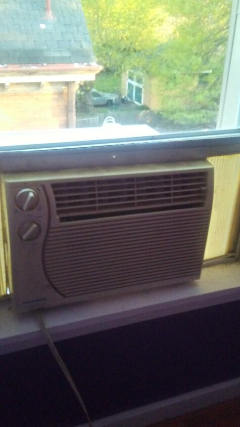 A/C in TV Room - 3461 Shadeland Ave