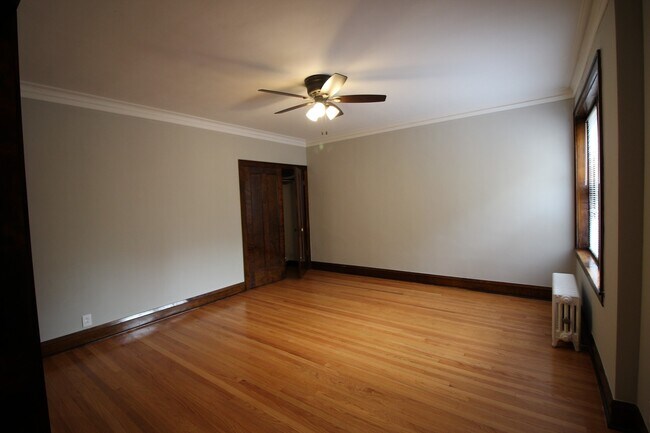 Building Photo - 3547 N Meade Ave