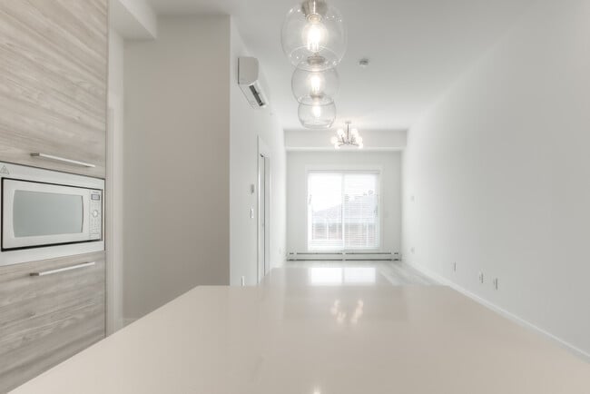 Photo du bâtiment - 2424 2 Av NW