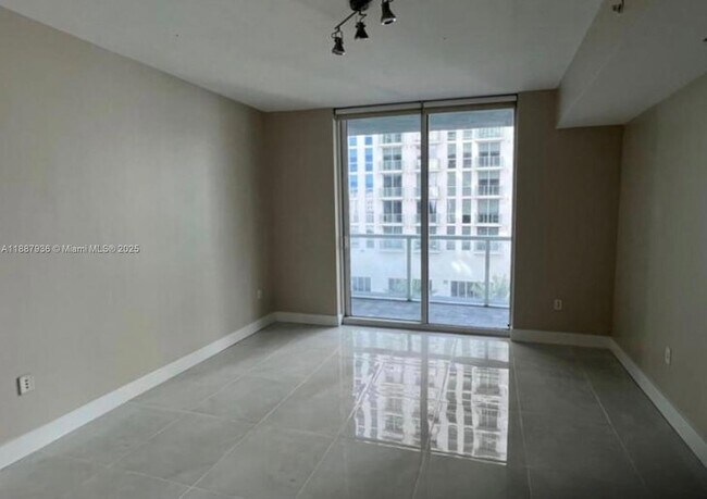 Foto del edificio - 253 NE 2nd St