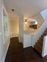 Building Photo - 917 Geyer Ave